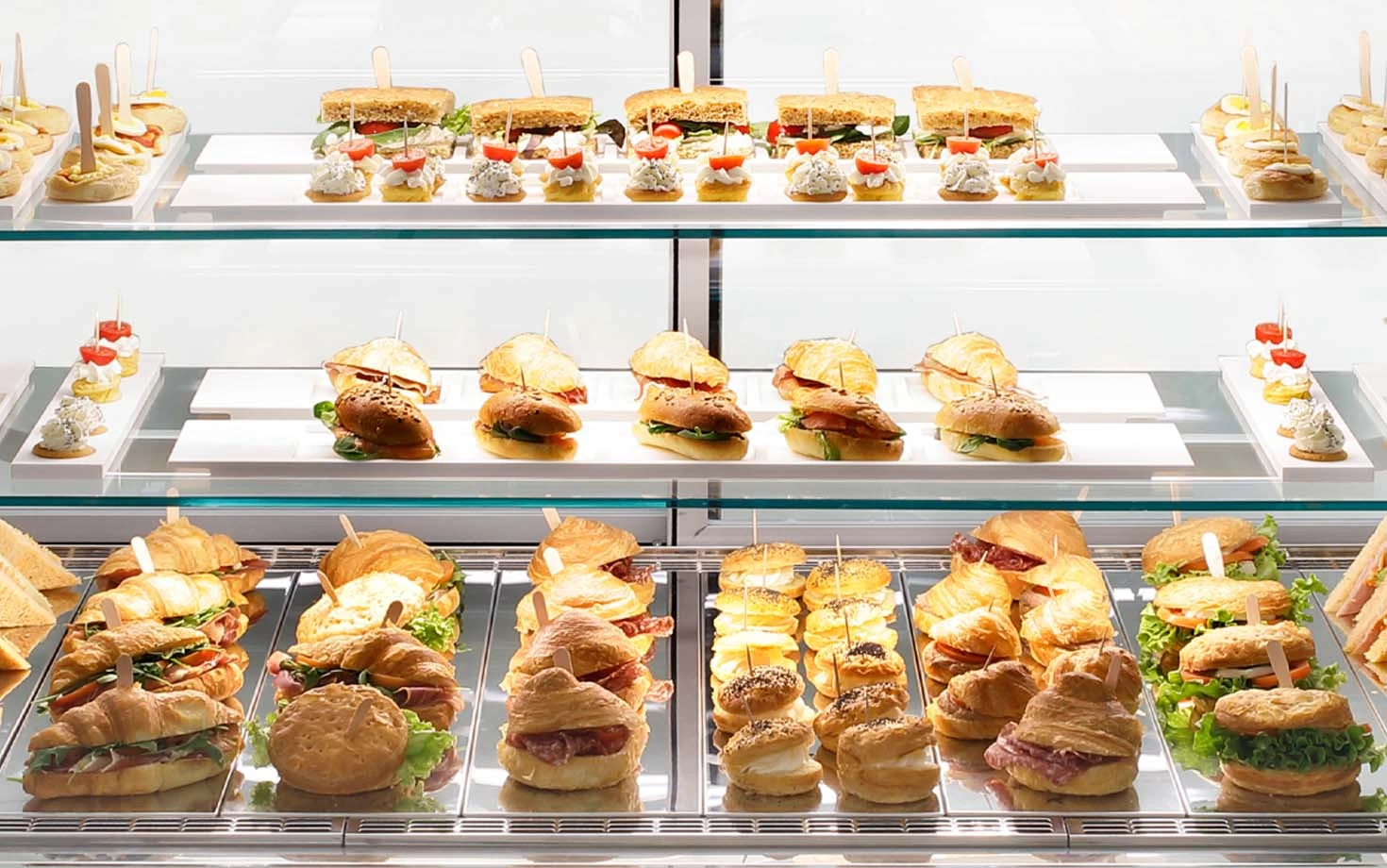 Food Display Cases by ifi